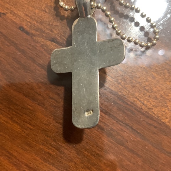 Sterling Silver Cross & Chain - Picture 4 of 4